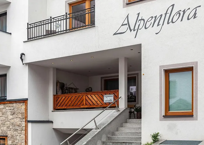 Alpenflora 1 Apartment *